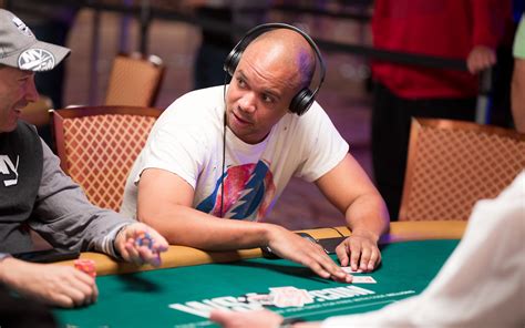 phil ivey and kelly|How Phil Ivey Brought CASINOS to Their KNEES! .